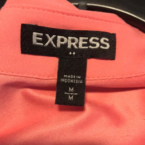 Express sleeveless, belted dress in coral👗 - Picture 7 of 10